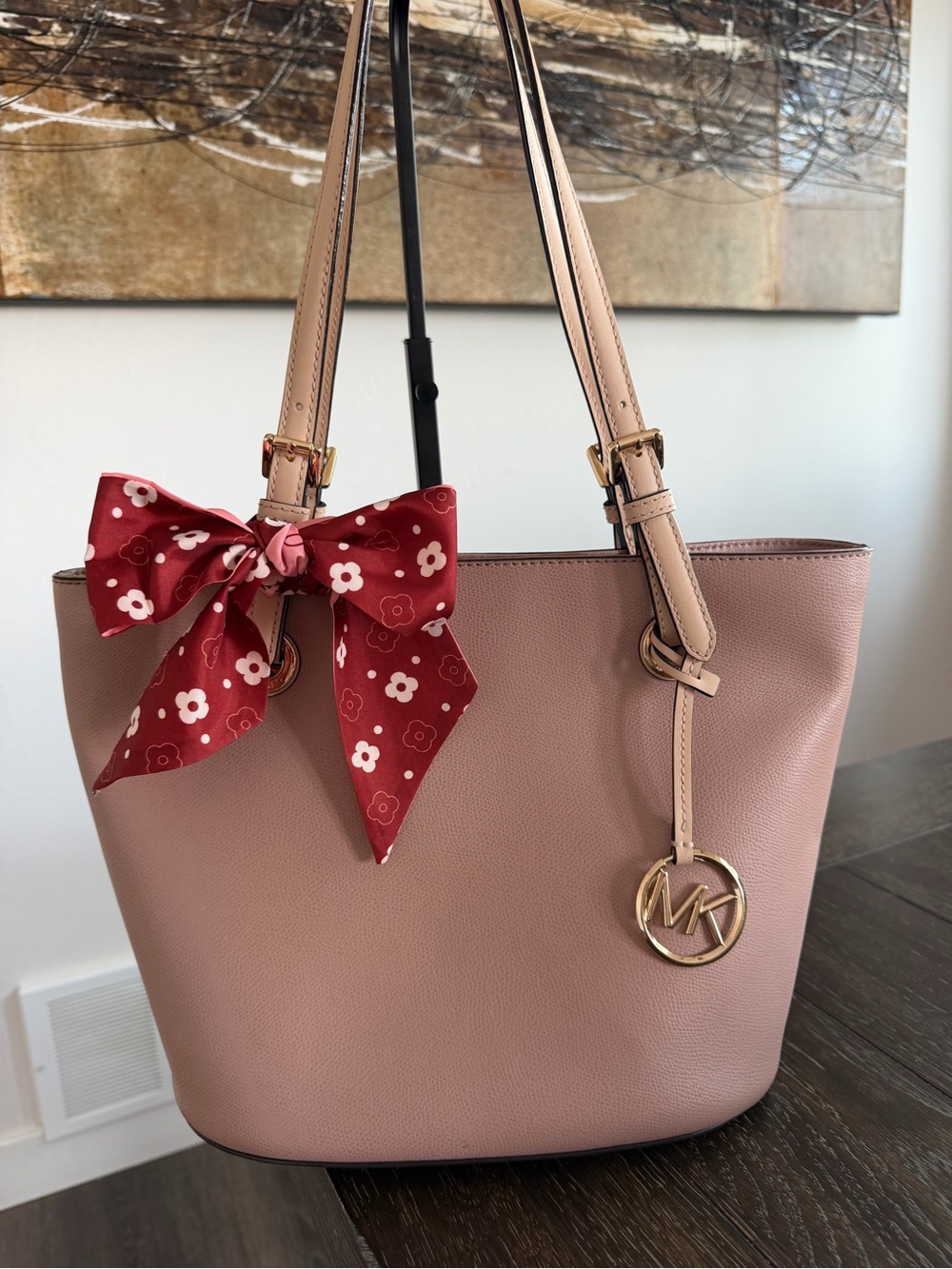 Michael Kors Jet Set Blush Leather Bucket Tote Bag